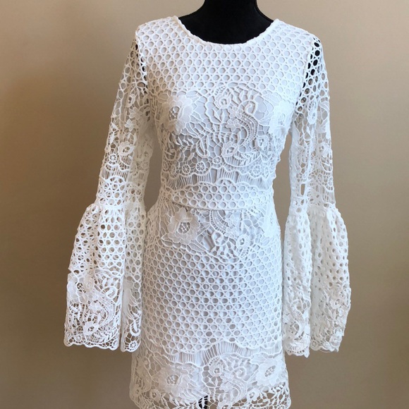 *FABULOUS* Fully Lined White Crocheted Dress NWT - Picture 7 of 8